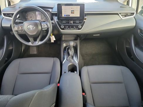 Used 2025 Toyota Corolla LE image 13
