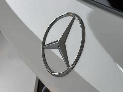 Used 2026 Mercedes-Benz GLB 250 4MATIC image 9