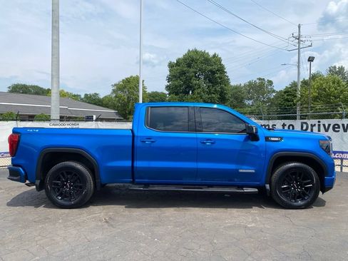 Used 2024 GMC Sierra 1500 Elevation w/ Elevation Premium Package AWD/4WD image 2