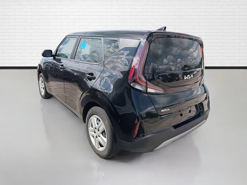 Used 2023 Kia Soul LX FWD image 6