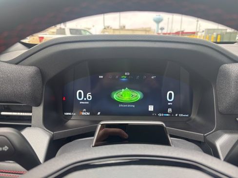 Used 2025 Ford Explorer ST image 23