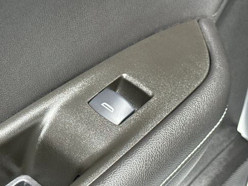 Certified 2024 Chevrolet Blazer LT w/ LPO, Floor Liner Package AWD/4WD image 30