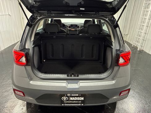 Used 2022 Hyundai Venue Limited FWD image 41