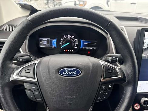 Used 2024 Ford Edge SEL image 33