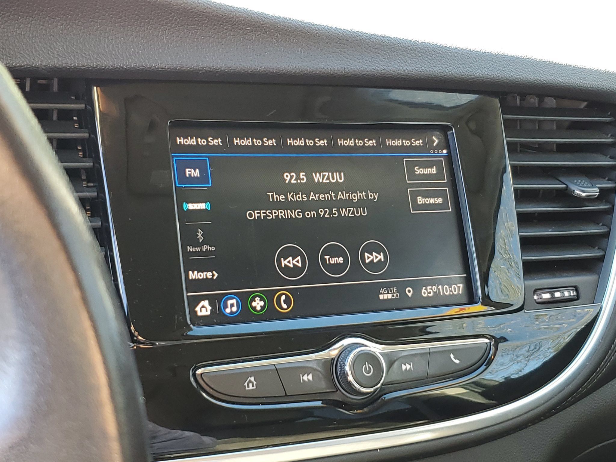 Used 2022 Buick Encore Preferred w/ Safety Package FWD image 22