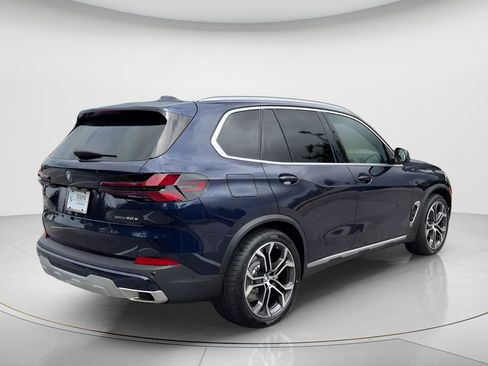 New 2026 BMW X5 xDrive50e image 6