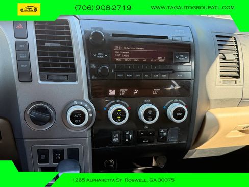 Used 2013 Toyota Sequoia SR5 w/ Premium Pkg AWD/4WD image 20