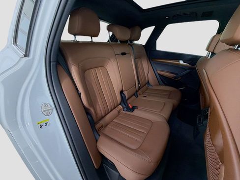 Used 2023 Audi Q5 2.0T Premium w/ Convenience Package image 28