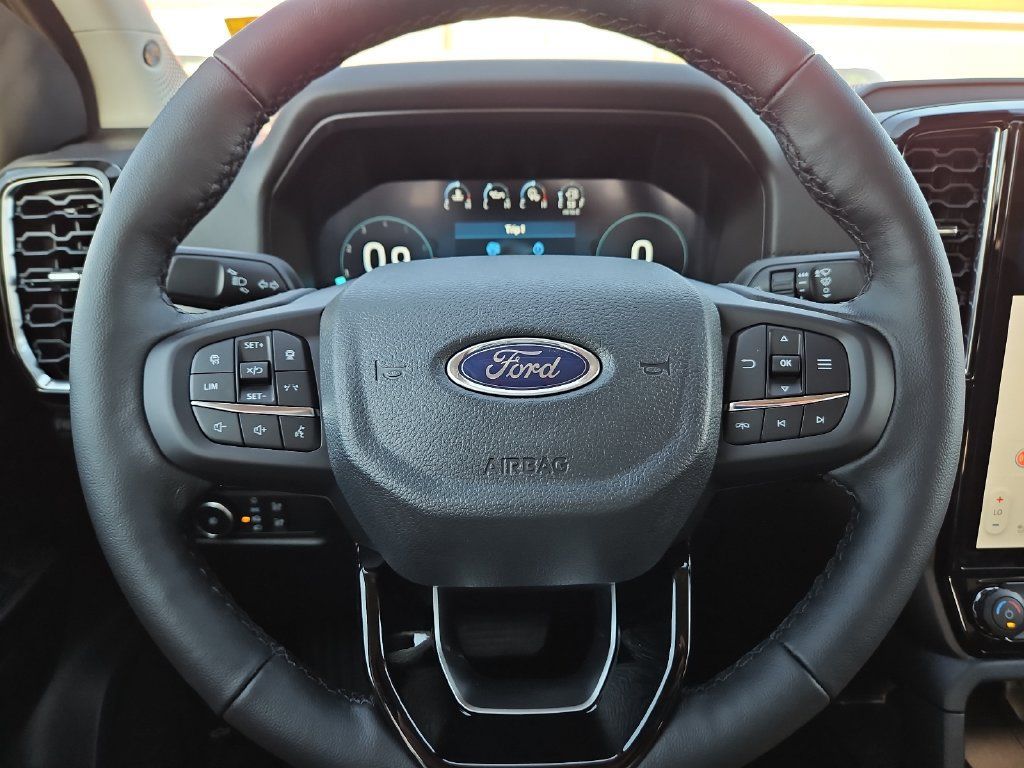 New 2026 Ford Ranger Lariat w/ Black Appearance Package AWD/4WD image 27