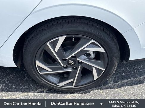 Used 2025 Hyundai Elantra Sport FWD image 10