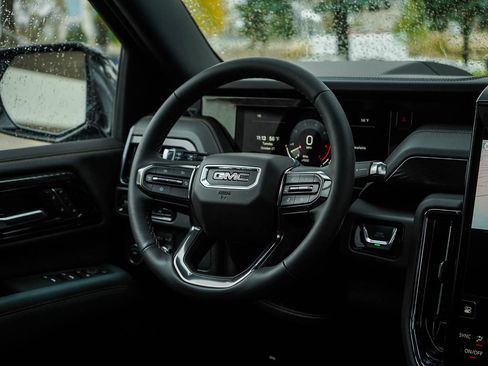 New 2026 GMC Yukon XL AT4 w/ AT4 Premium Package image 17