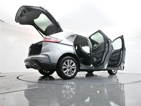 Used 2024 Ford Edge Titanium image 38