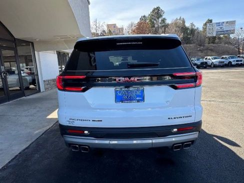 Used 2025 GMC Acadia Elevation AWD/4WD image 6