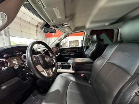 Used 2018 RAM 2500 Laramie w/ Convenience Group image 17