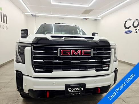 Used 2025 GMC Sierra 2500 AT4 w/ AT4 Premium Plus Package AWD/4WD image 7