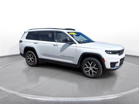 Used 2023 Jeep Grand Cherokee L Limited AWD/4WD image 2