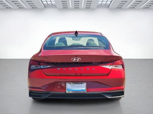 Certified 2023 Hyundai Elantra SEL w/ Cargo Package FWD image 5