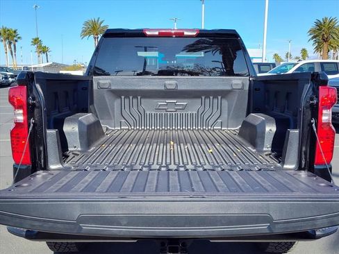 New 2026 Chevrolet Silverado 1500 Custom Trail Boss w/ LPO, Dark Essentials Package AWD/4WD image 8