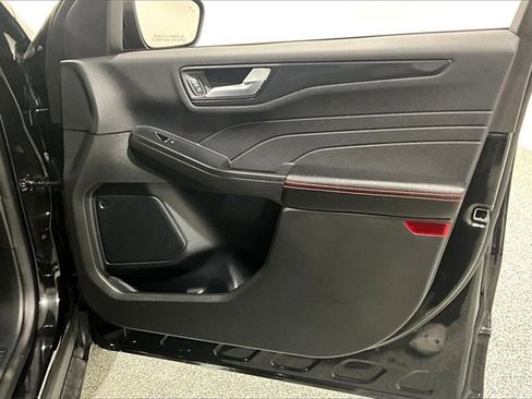 Used 2023 Ford Escape ST-Line Elite image 28