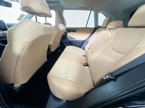 Used 2025 Toyota RAV4 XLE image 29