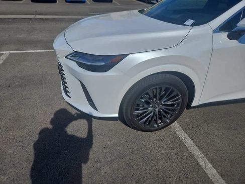 Used 2024 Lexus RX 350 w/ Convenience Package AWD/4WD image 3