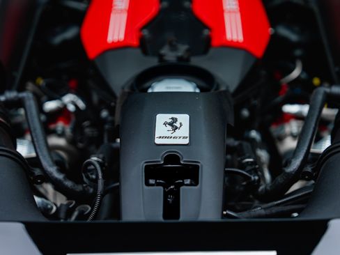 Used 2017 Ferrari 488 GTB RWD image 38