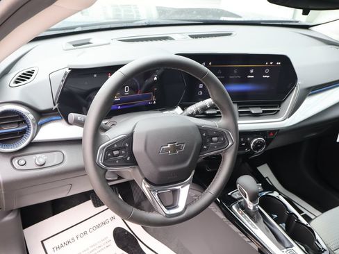 New 2026 Chevrolet Trax LT w/ Midnight Edition FWD image 23