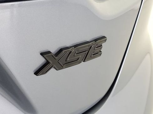 Used 2025 Toyota Corolla XSE FWD image 10