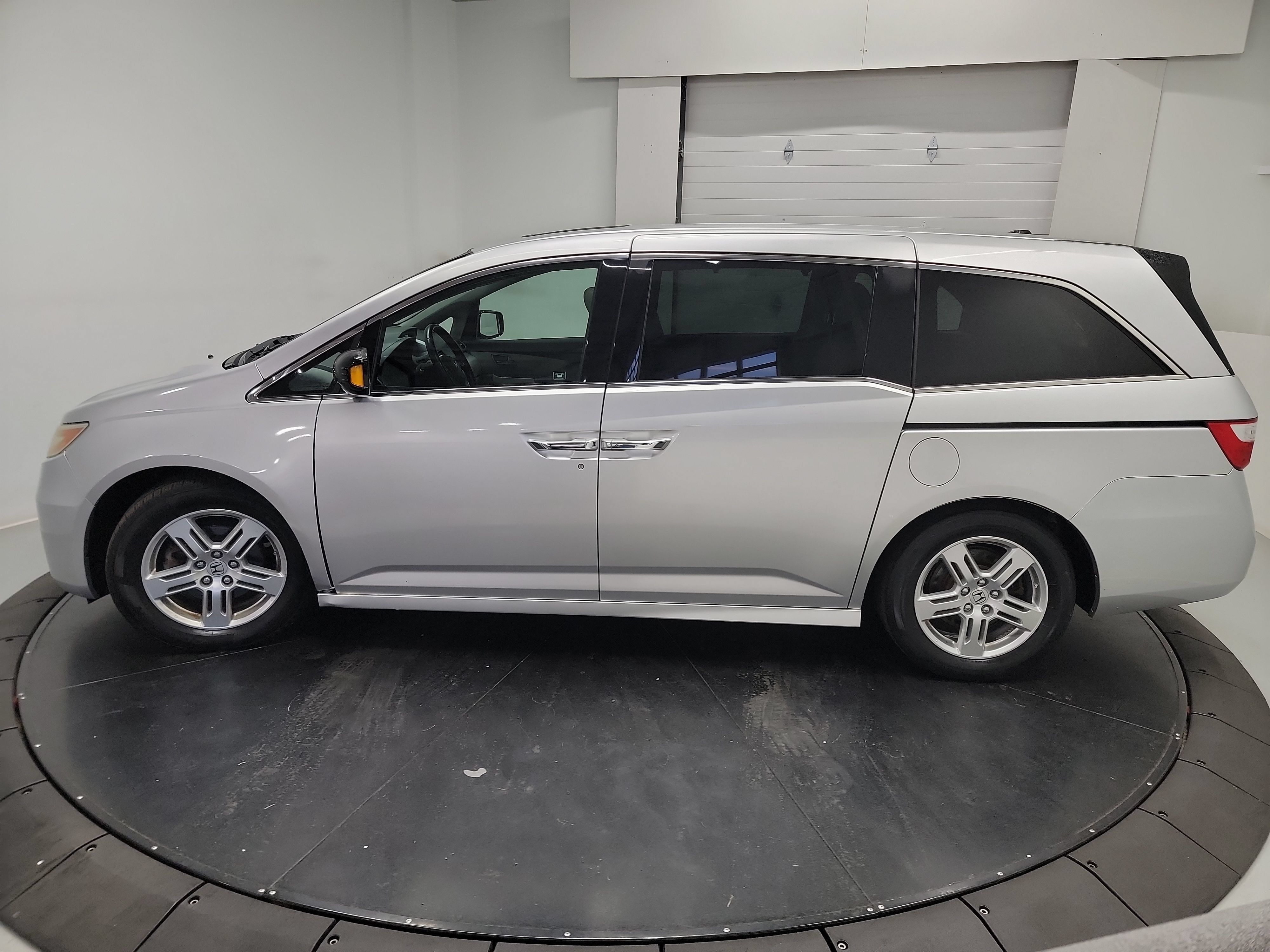 Used 2012 Honda Odyssey Touring image 4