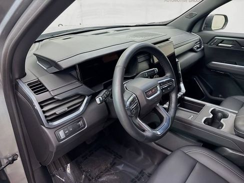 Used 2024 GMC Acadia Elevation w/ Black Edition image 11