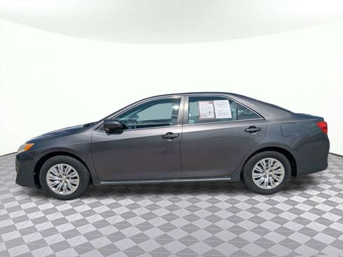 Used 2013 Toyota Camry LE FWD image 6