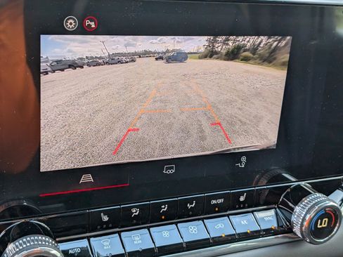 New 2026 GMC Canyon Elevation w/ Convenience Package RWD image 24