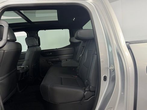 Used 2024 Toyota Tundra Platinum AWD/4WD image 25