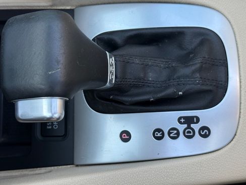 Used 2008 Volkswagen Eos Komfort FWD image 31