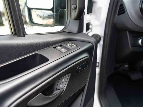 Used 2025 Mercedes-Benz Sprinter 2500 image 10