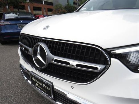 Used 2026 Mercedes-Benz GLC 300 4MATIC image 25