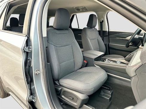 Certified 2025 Ford Explorer Active image 30