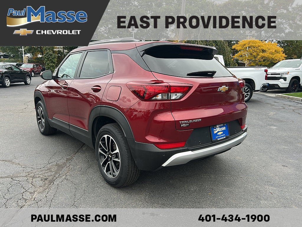 Used 2024 Chevrolet TrailBlazer LT w/ LT Cold Weather Package FWD image 6