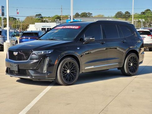 Used 2020 Cadillac XT6 Sport w/ Platinum Package AWD/4WD image 4