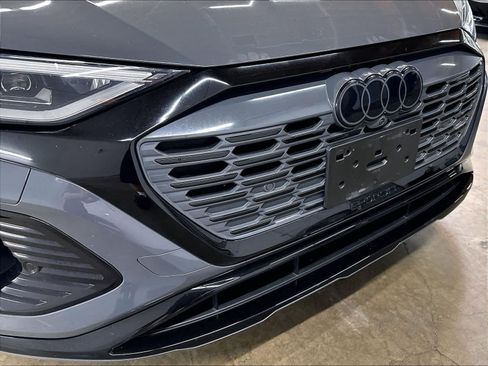 Used 2024 Audi Q8 e-tron Prestige w/ Prestige Package AWD/4WD image 31