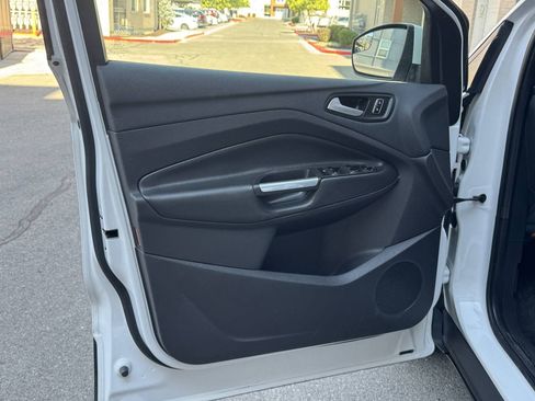Used 2016 Ford Escape SE AWD/4WD image 18