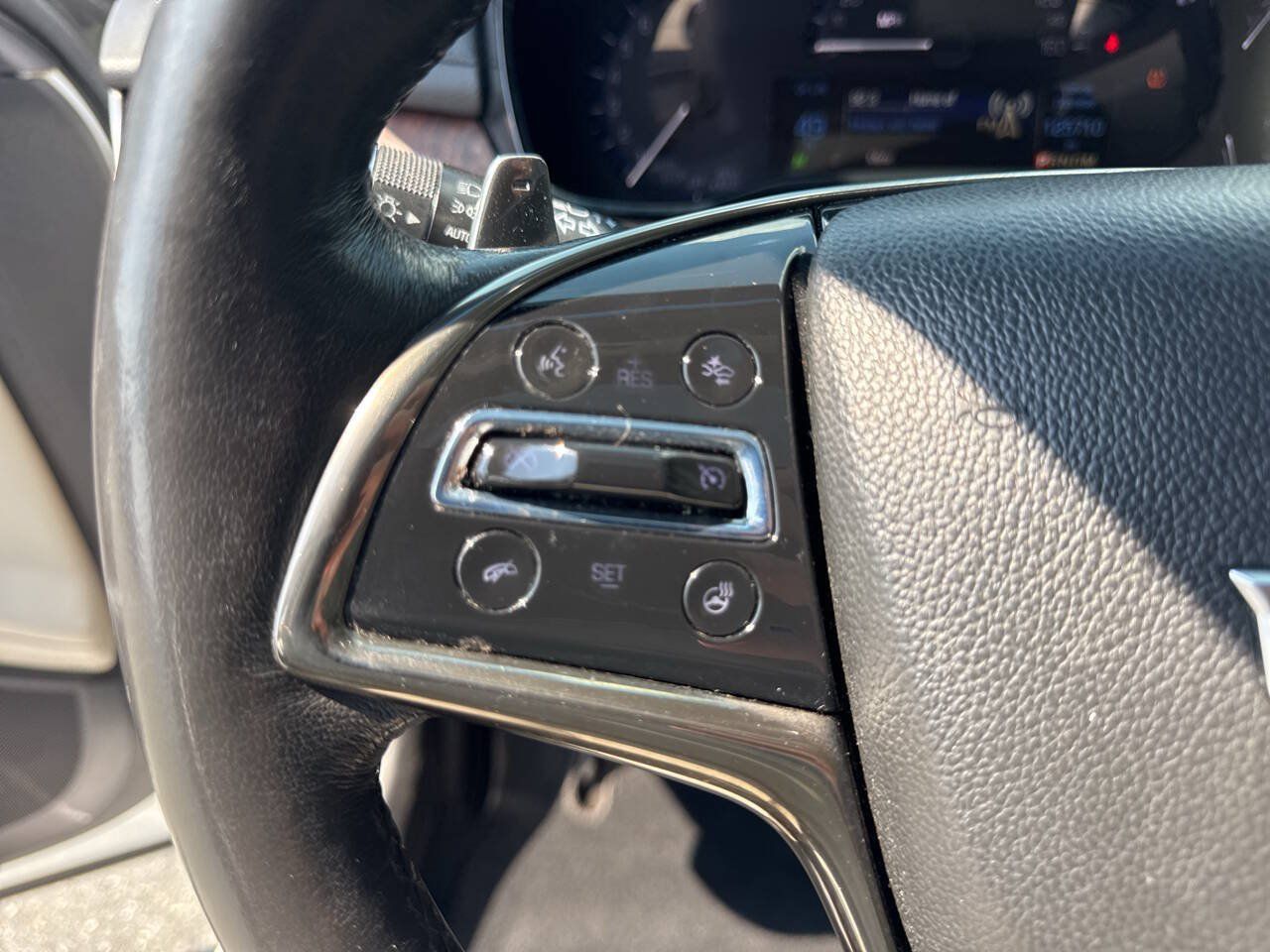 Used 2016 Cadillac CTS Luxury RWD image 25