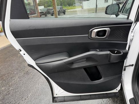 Used 2021 Kia Sorento S AWD/4WD image 16