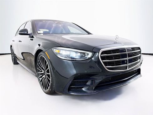 Used 2022 Mercedes-Benz S 500 4MATIC w/ AMG Line Package image 38