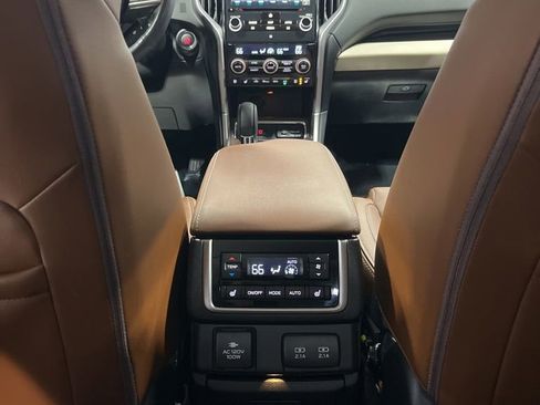 Used 2021 Subaru Ascent Touring AWD/4WD image 32