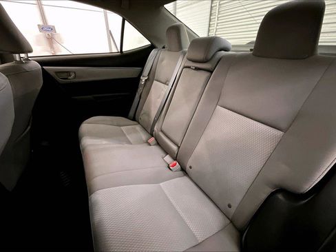 Used 2015 Toyota Corolla LE image 25