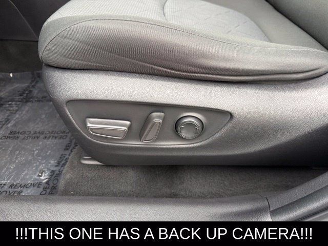 Used 2022 Toyota RAV4 XLE FWD image 25