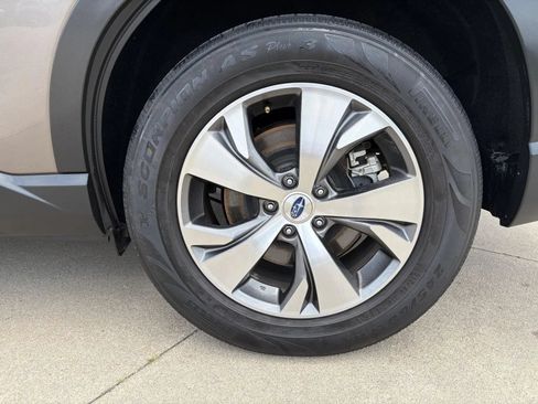 Used 2021 Subaru Ascent Premium w/ Convenience Package AWD/4WD image 9