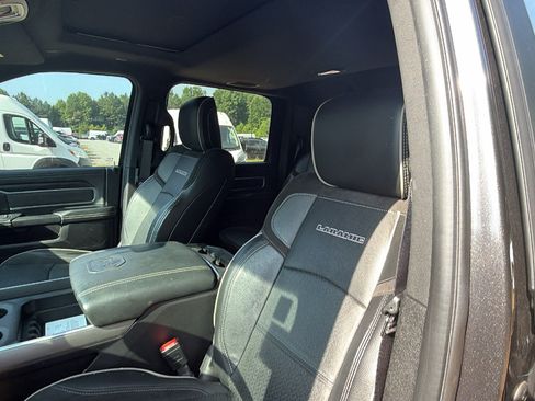 Used 2024 RAM 2500 Laramie w/ Night Edition AWD/4WD image 17