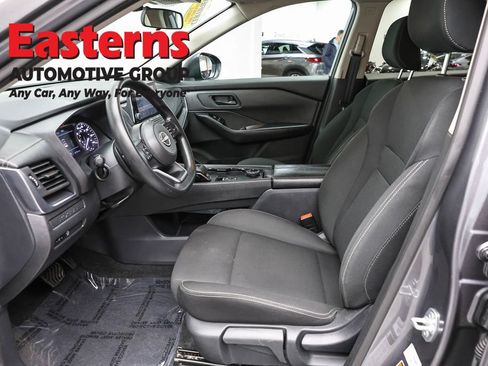 Used 2024 Nissan Rogue S AWD/4WD image 14